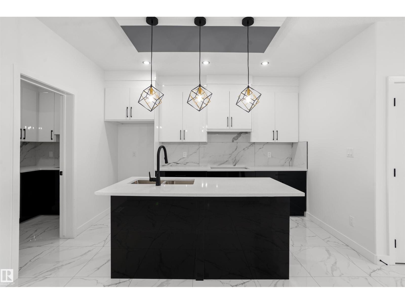4225 63 ST - 11