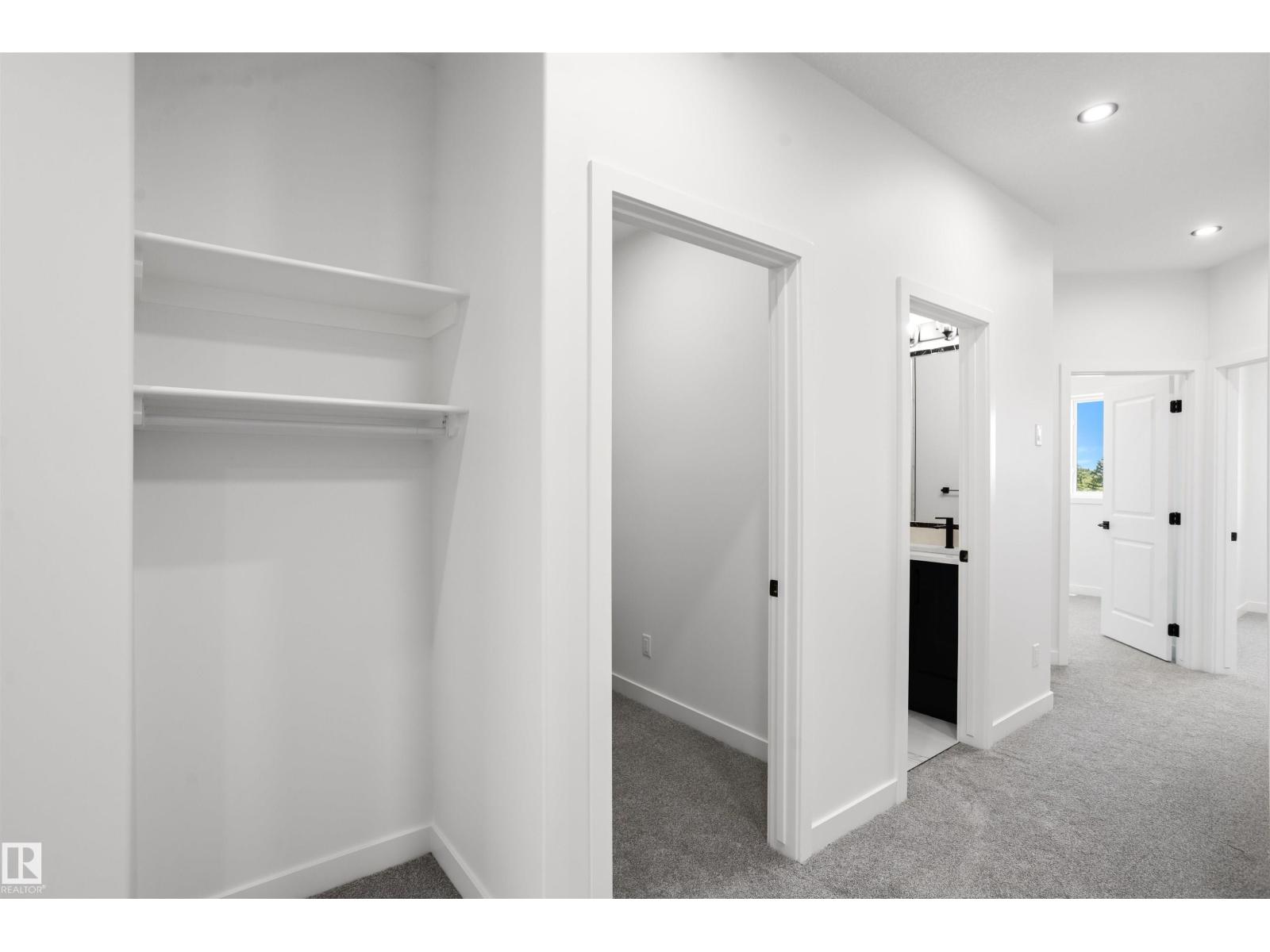 4225 63 ST - 32