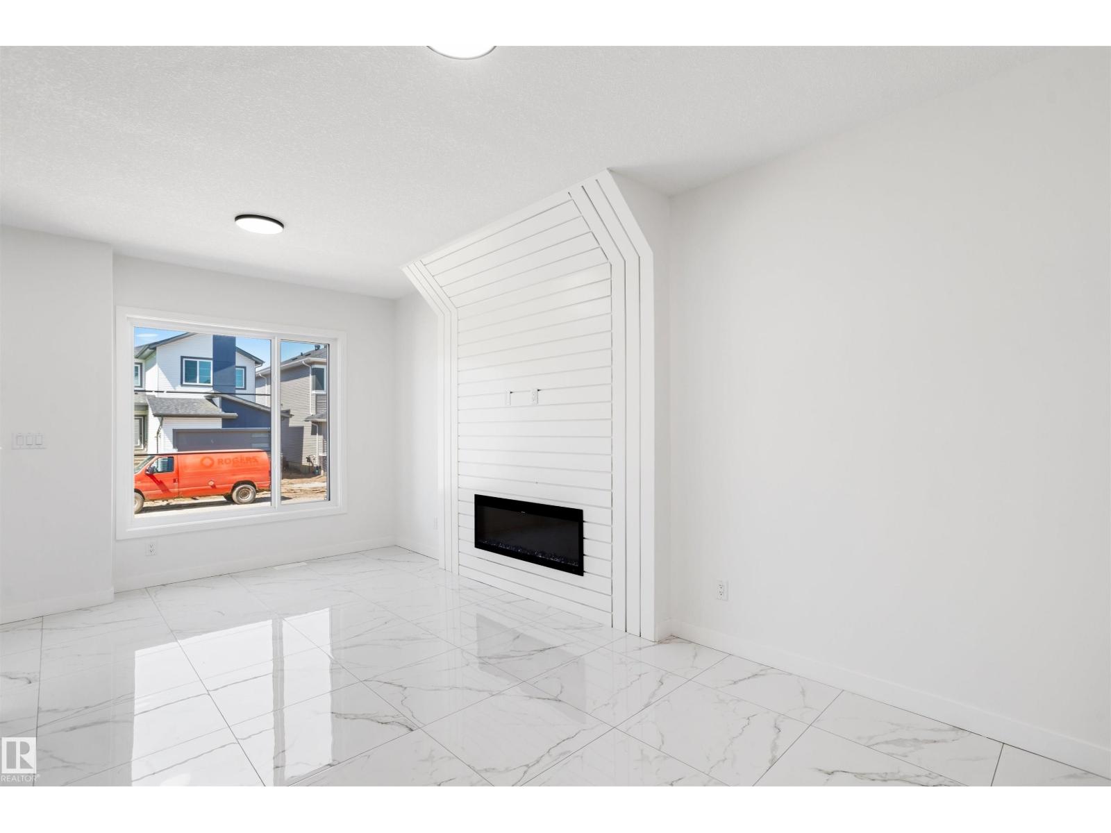 4225 63 ST - 8