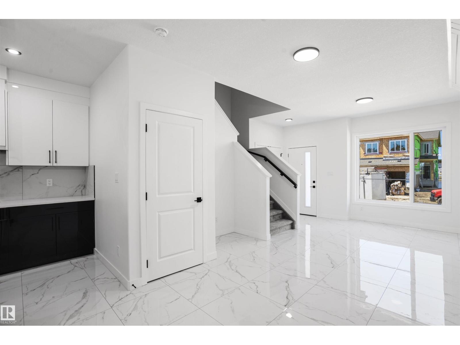 4225 63 ST - 9