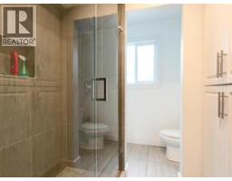 1890 Bow Drive, Coquitlam, BC V3E1P6 Photo 18