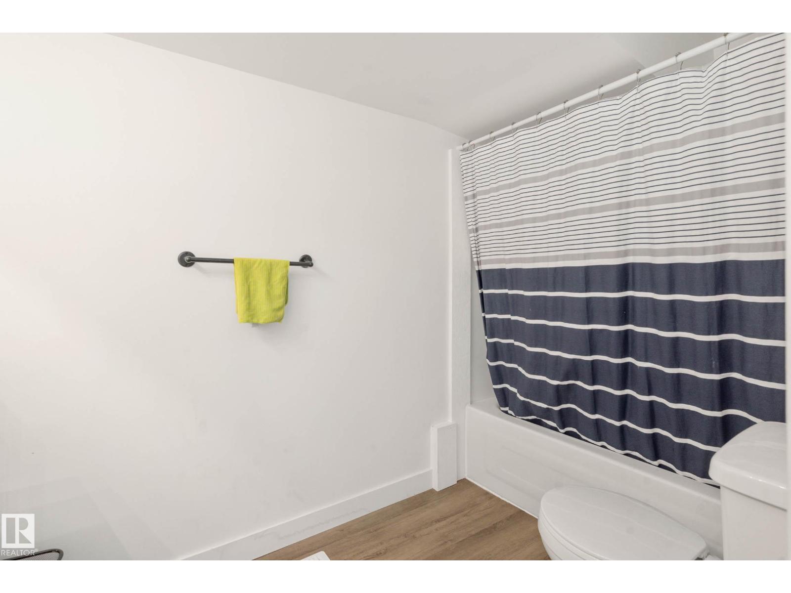 11828 & 11830 45 ST NW - 15