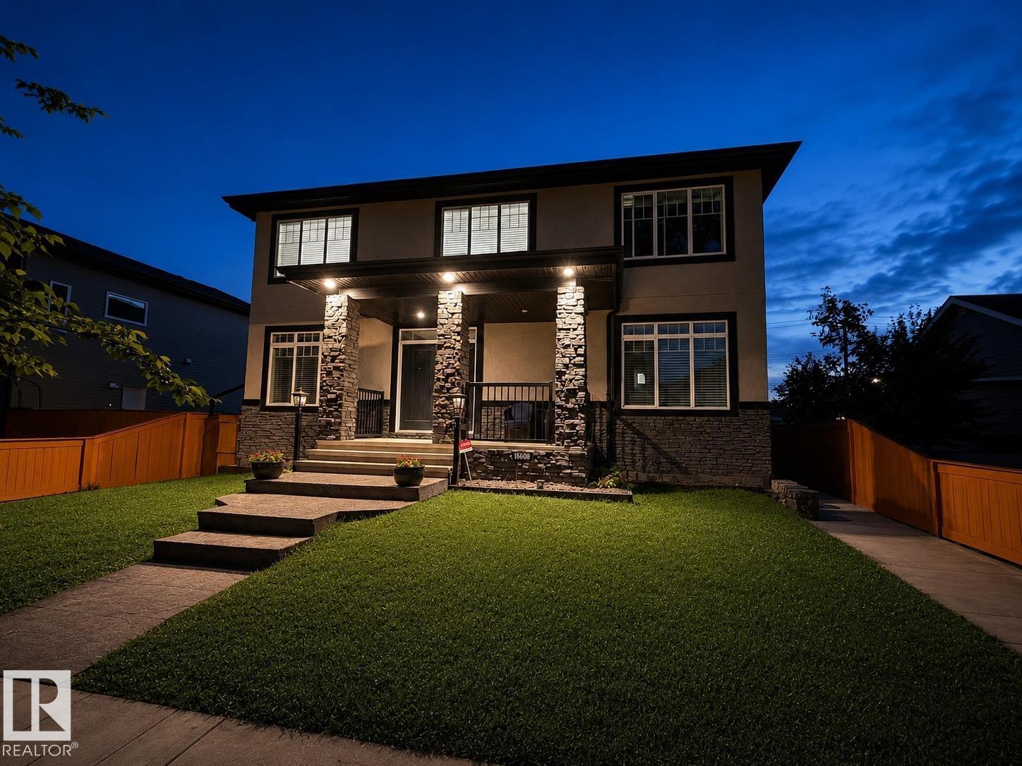 9746 153 ST NW - 8