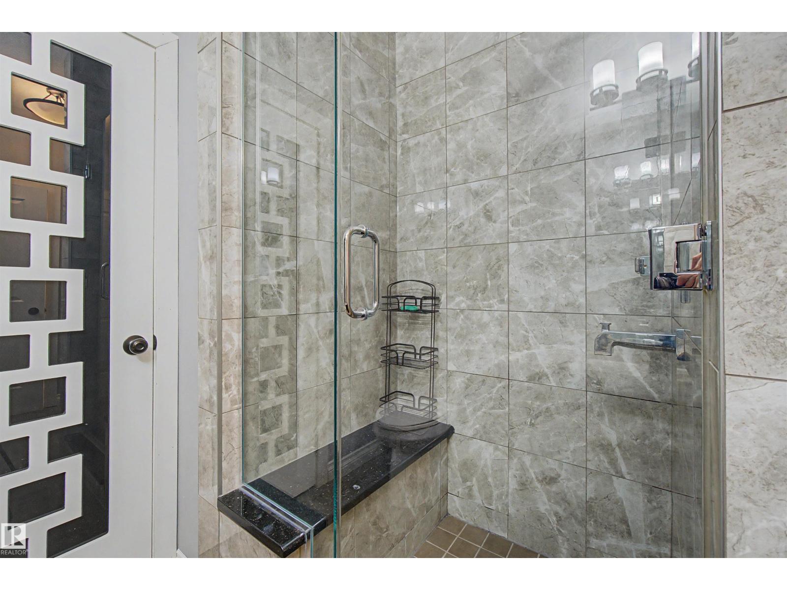 9746 153 ST NW - 33