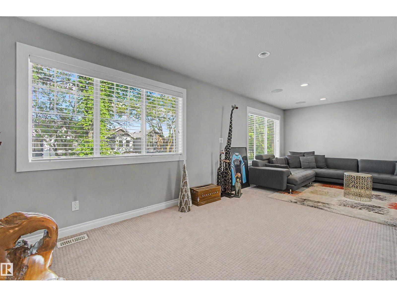 9746 153 ST NW - 39