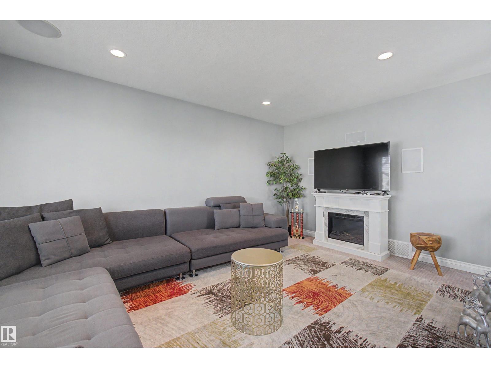 9746 153 ST NW - 41