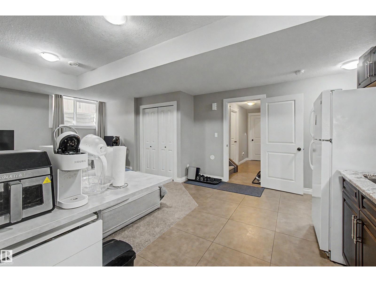 9746 153 ST NW - 66