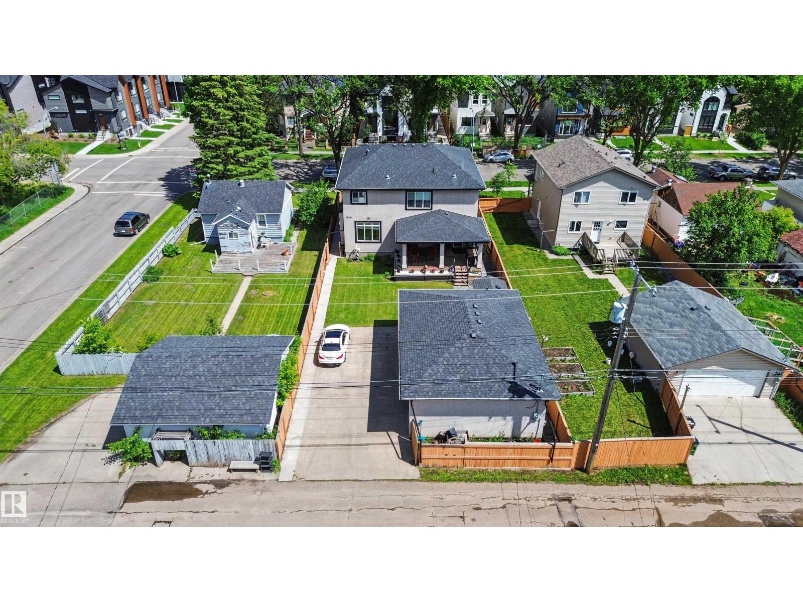 9746 153 ST NW - 72