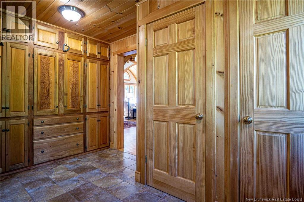 136 Point Lane - Image 4