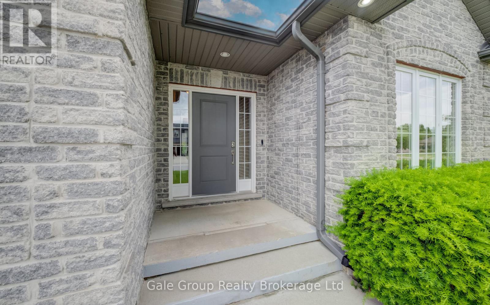 47 GRAYDON DRIVE - 4
