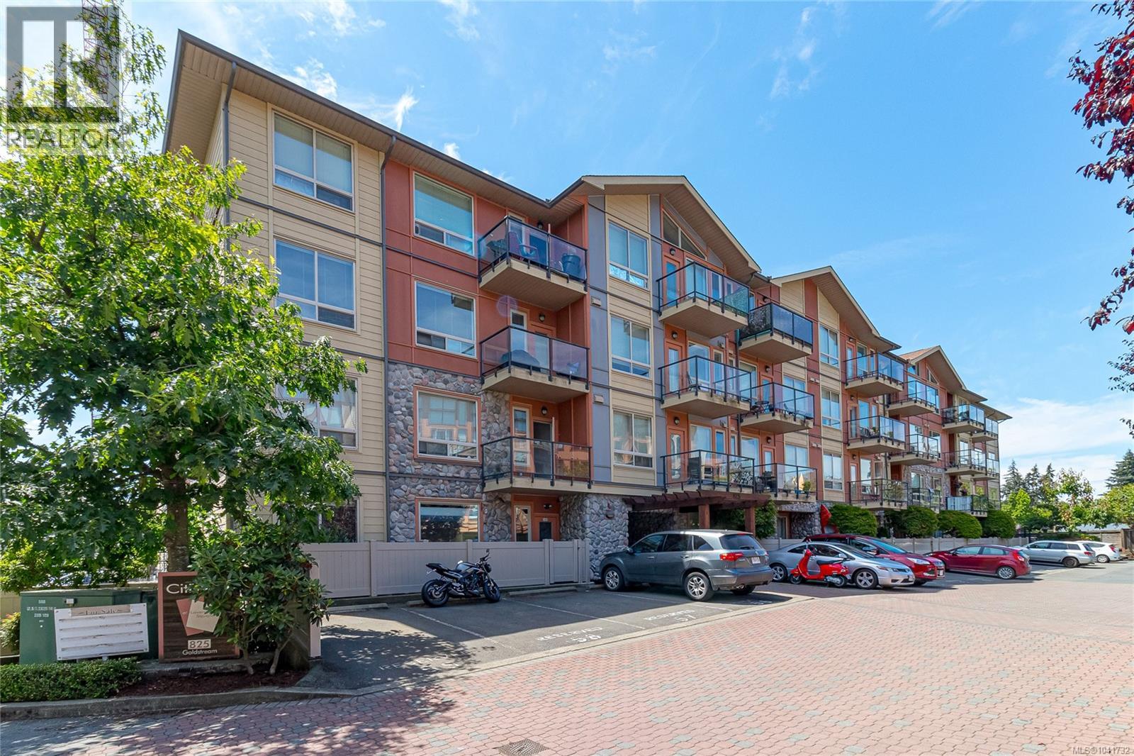 #401 825 Goldstream Ave - 1