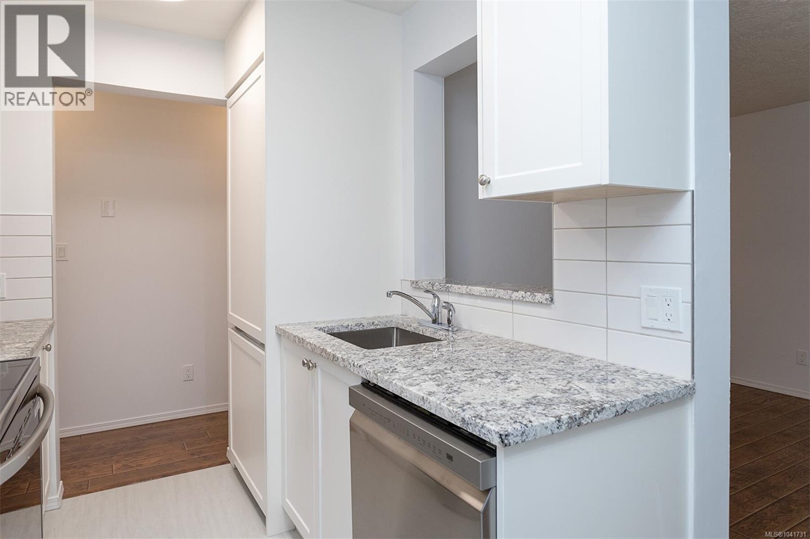 #108 898 Vernon Ave - 22
