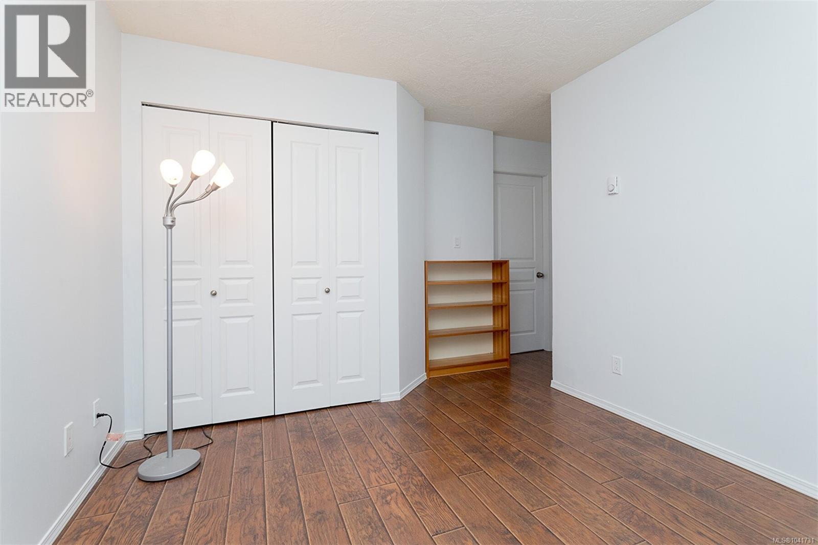 #108 898 Vernon Ave - 27