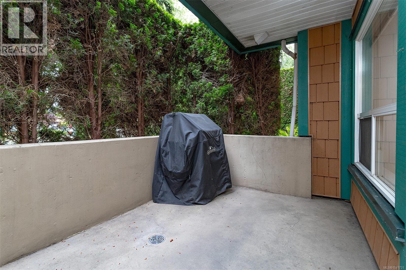 #108 898 Vernon Ave - 33