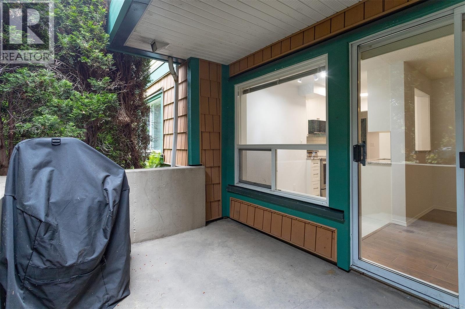 #108 898 Vernon Ave - 34