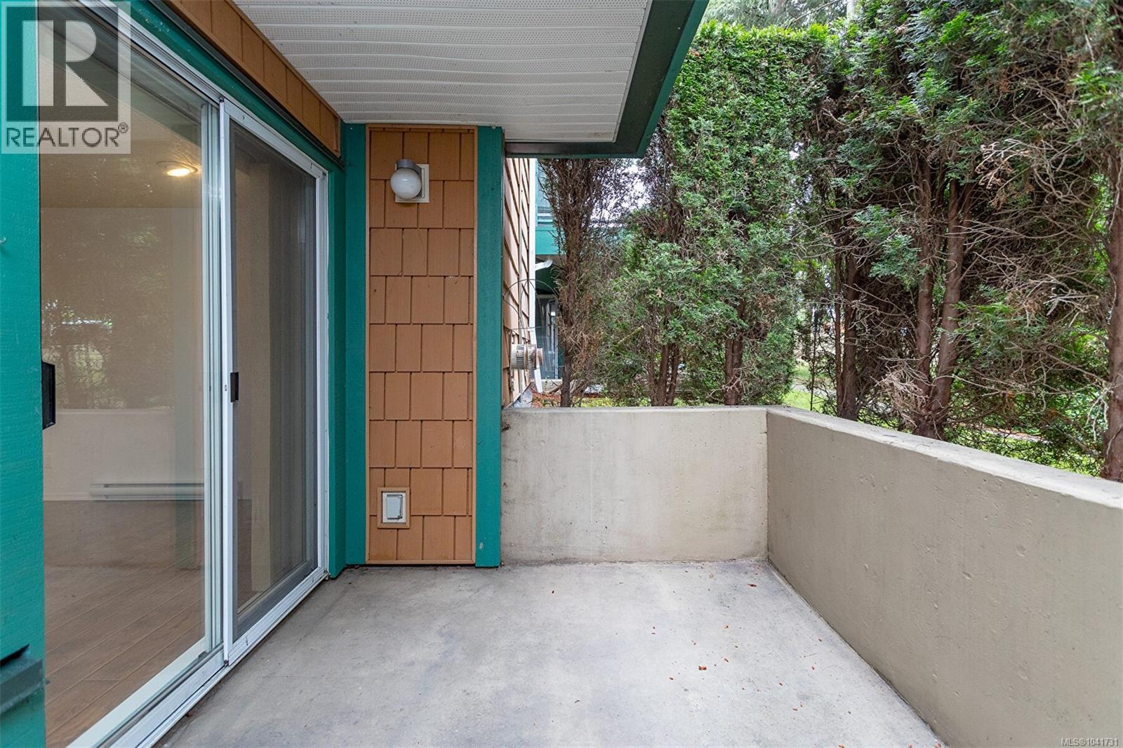 #108 898 Vernon Ave - 35