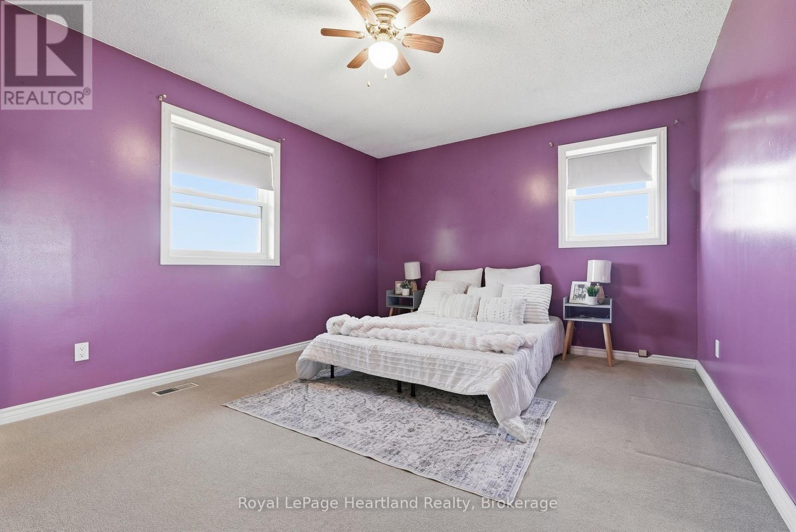 6 BROWN STREET N - 22