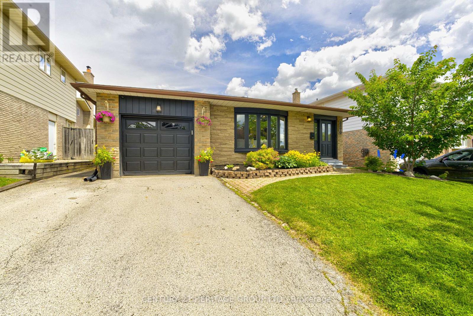 2379 DUNCASTER DRIVE - 1