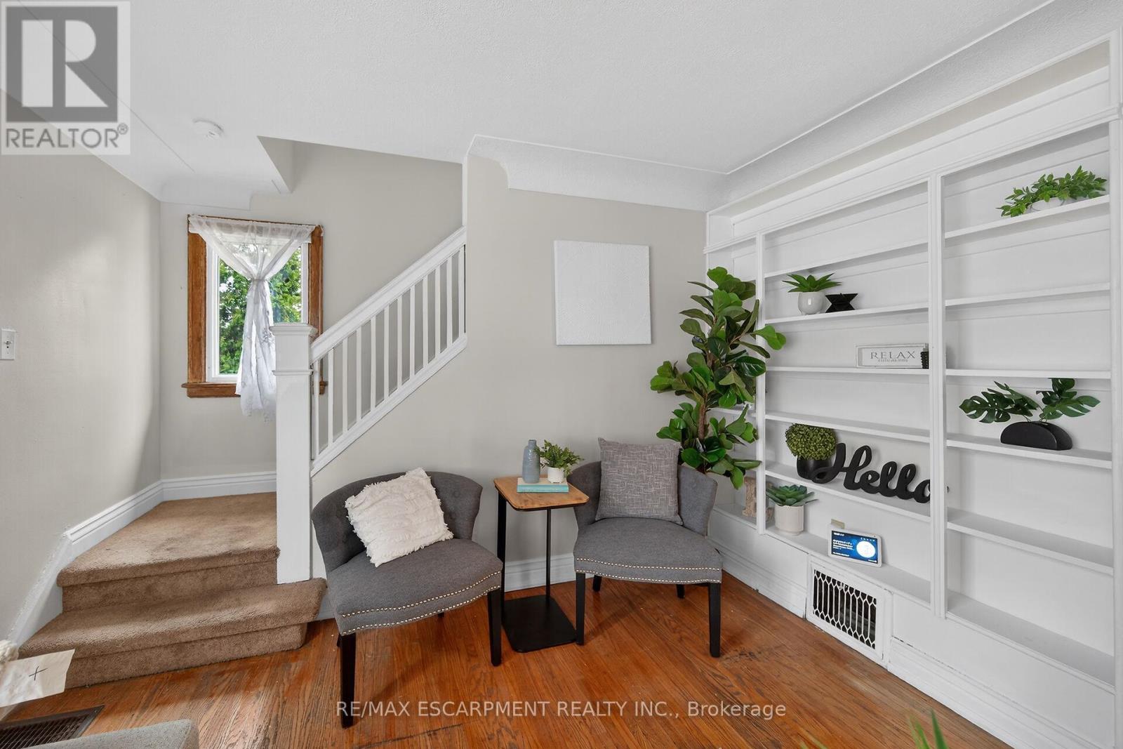 144 HUNTER STREET W - 19