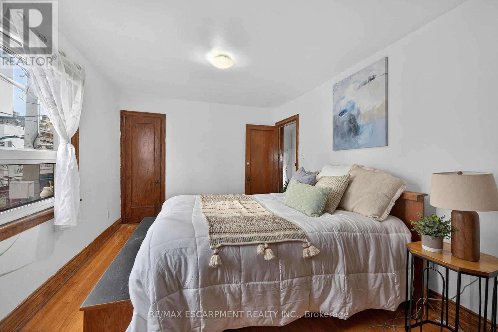 144 HUNTER STREET W - 22