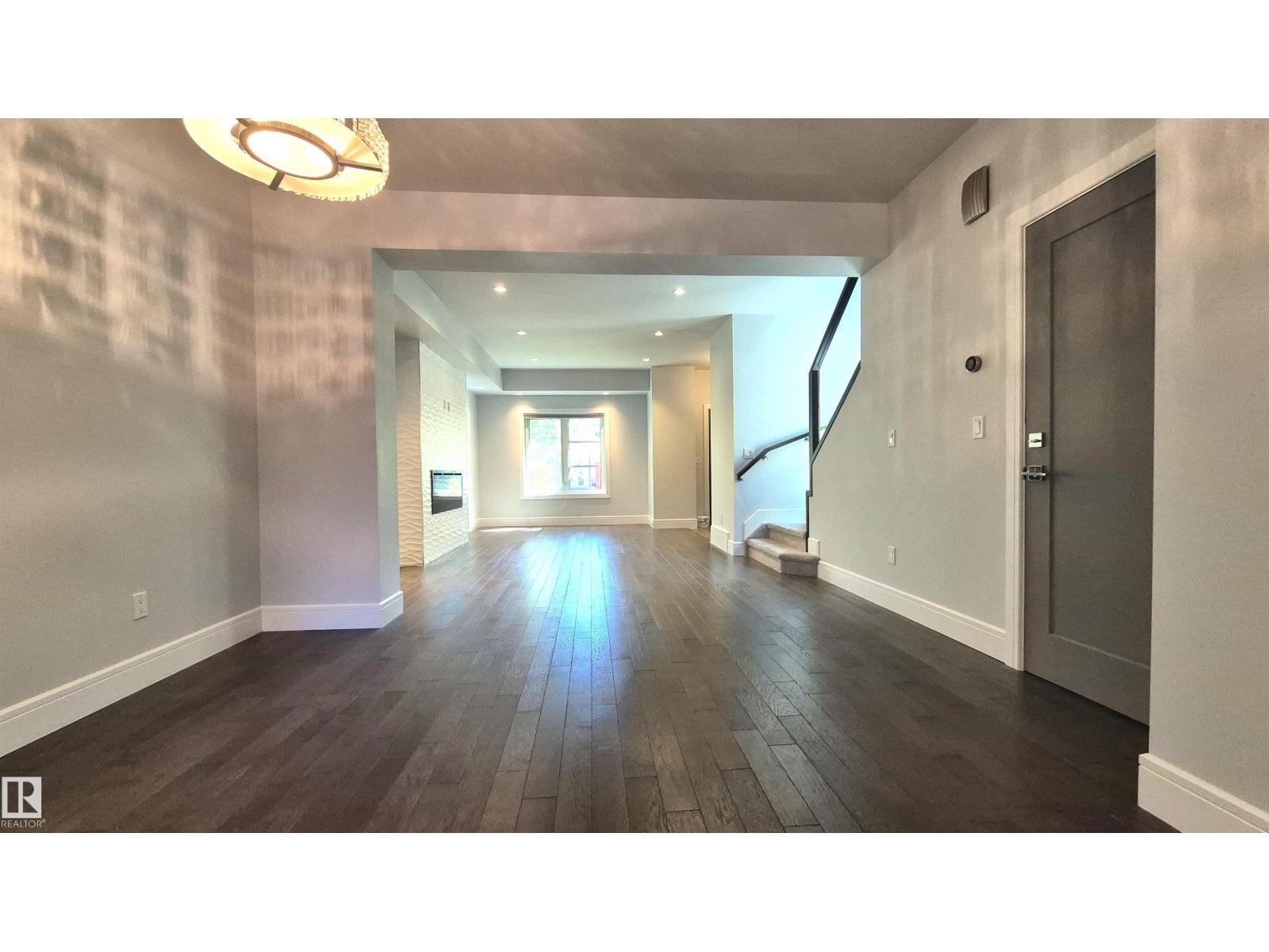 11246 78 AV NW - 17