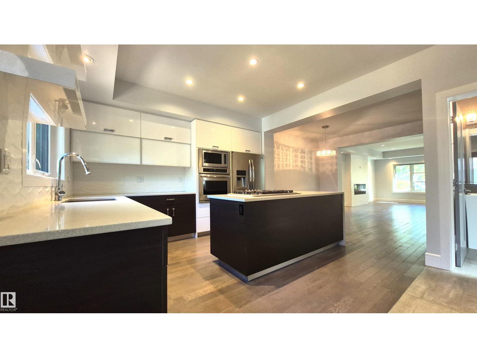 11246 78 AV NW - 23