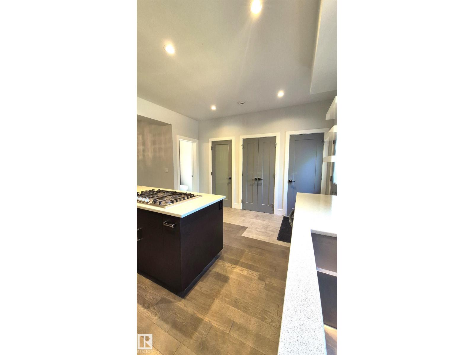 11246 78 AV NW - 24