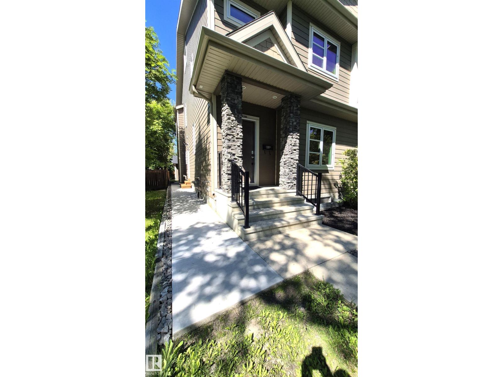 11246 78 AV NW - 3