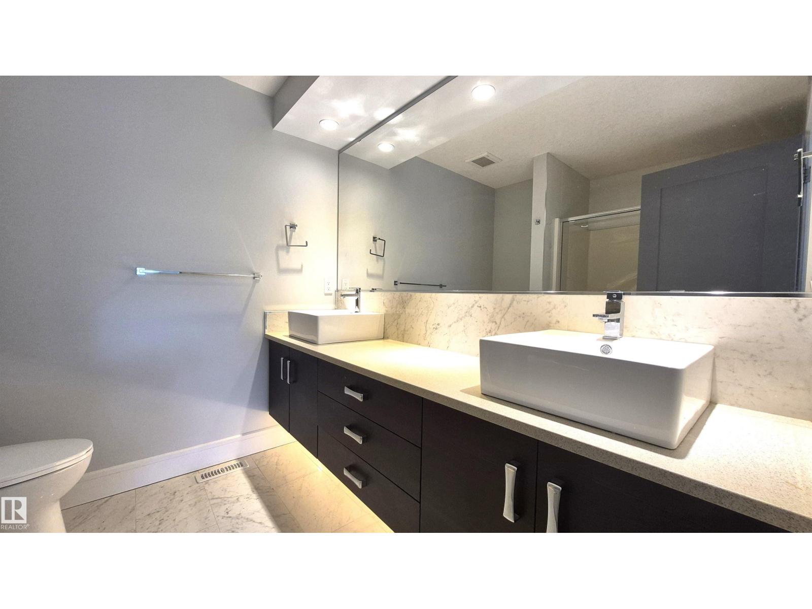 11246 78 AV NW - 34