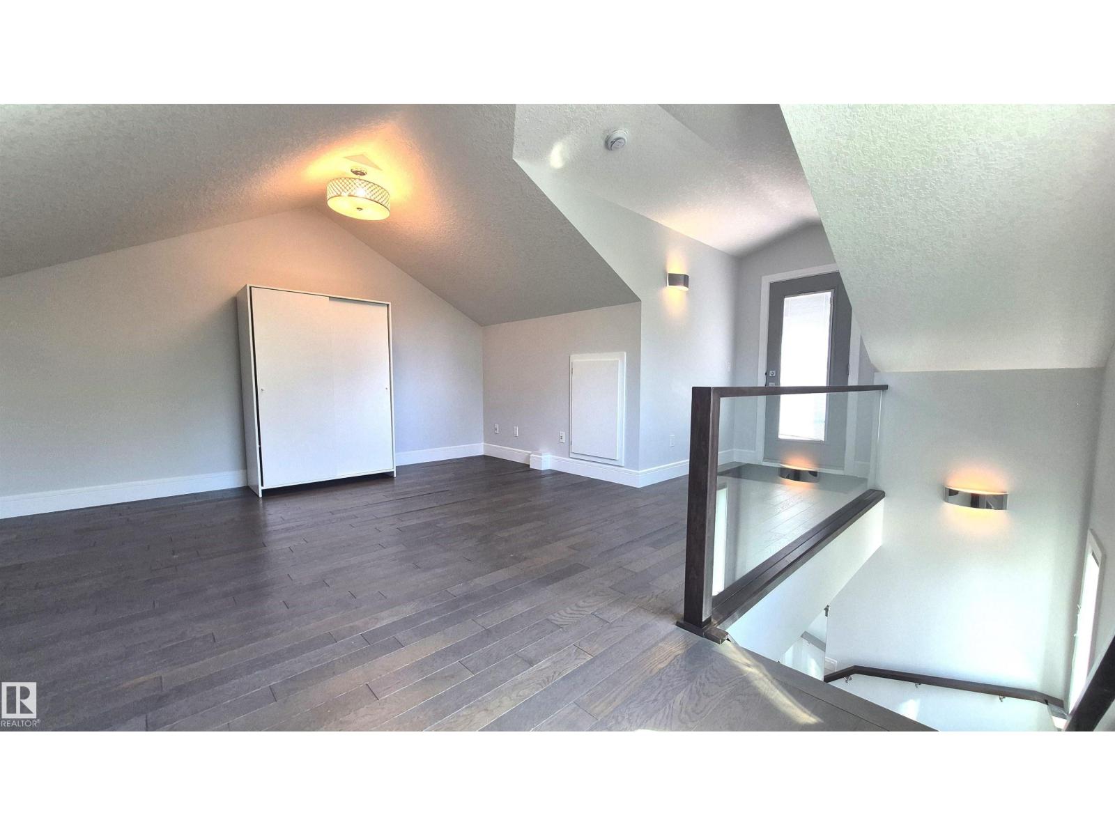 11246 78 AV NW - 52