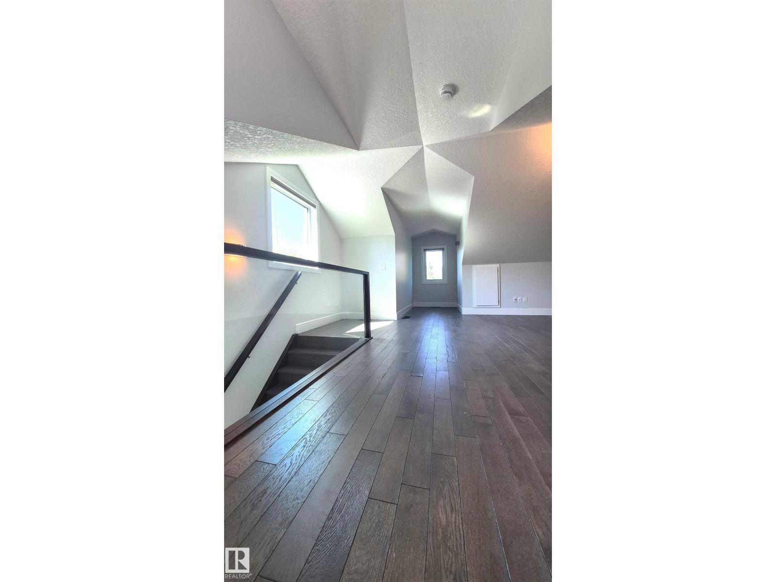 11246 78 AV NW - 53