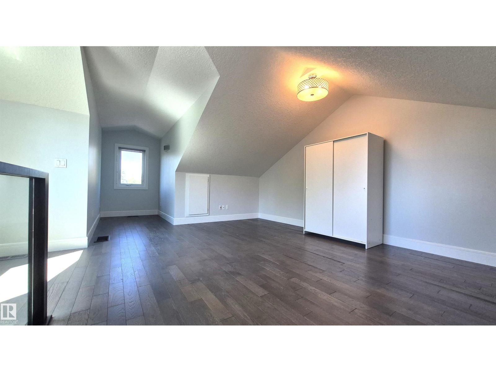 11246 78 AV NW - 54