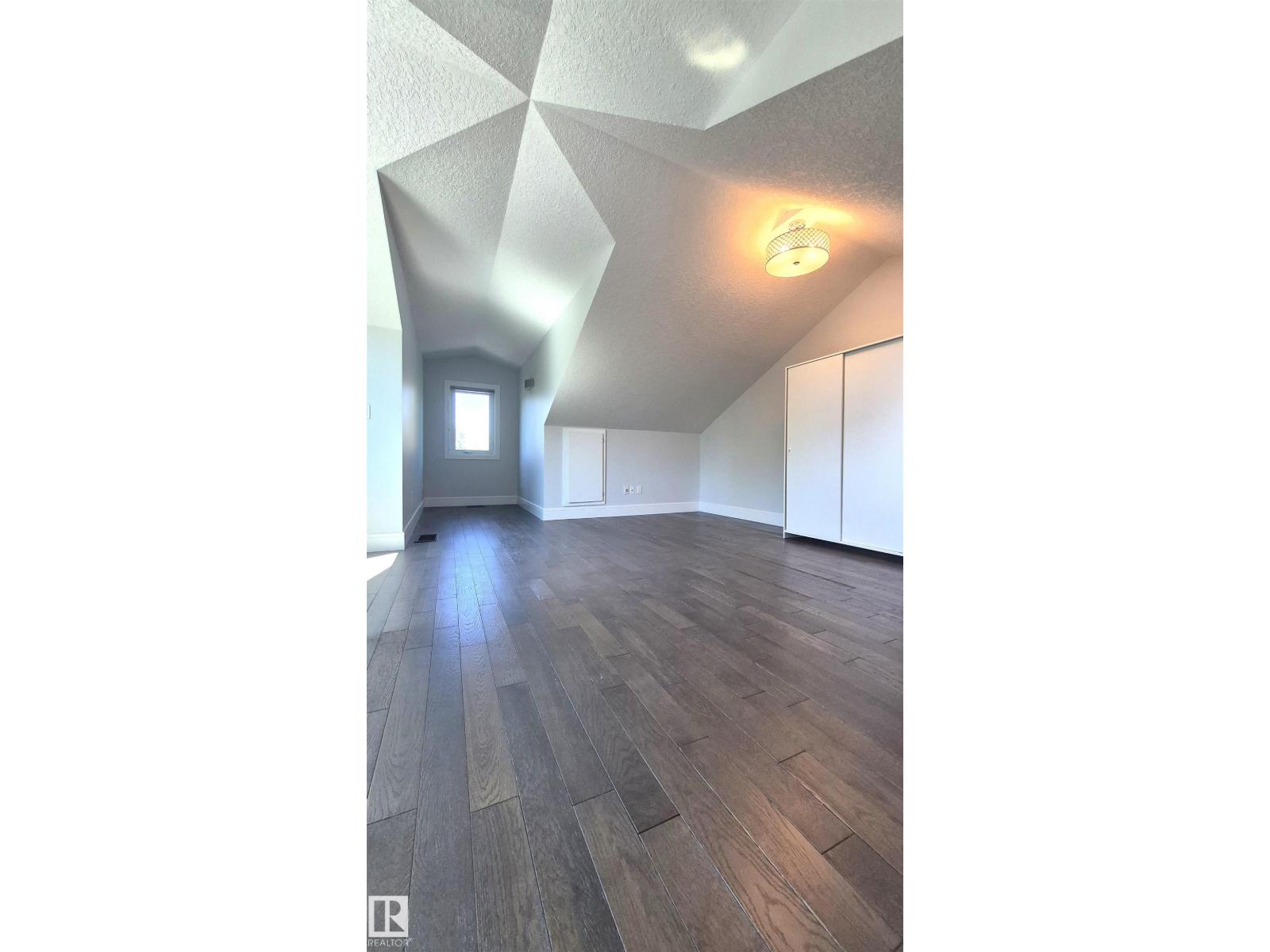 11246 78 AV NW - 55