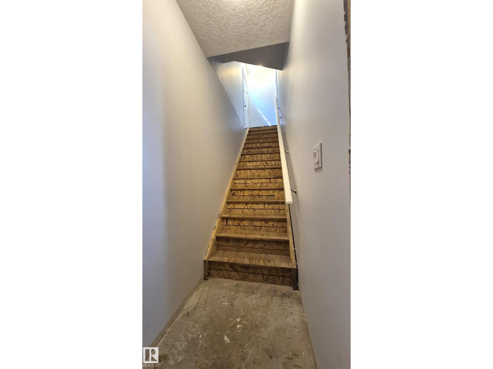 11246 78 AV NW - 65