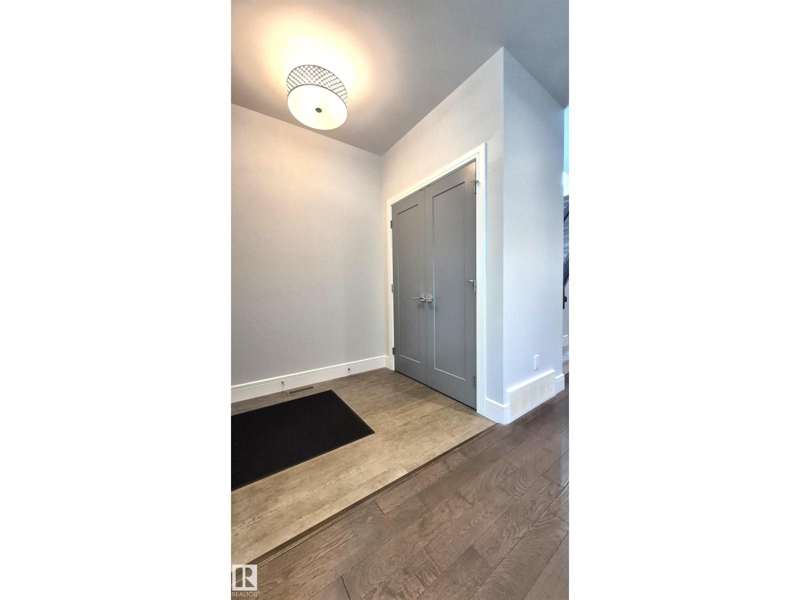 11246 78 AV NW — photo 7