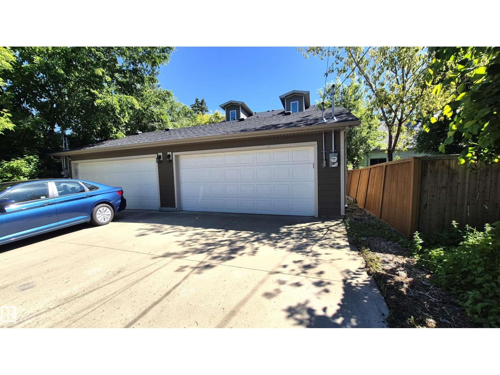 11246 78 AV NW - 74