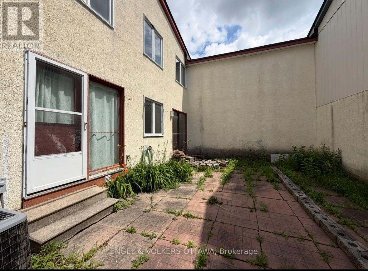 3 Bed, 1 Bath House for Sale in Ottawa – 65 – 2063 JASMINE CRESCENT, Ottawa – MLS# X13497118 - Image 25