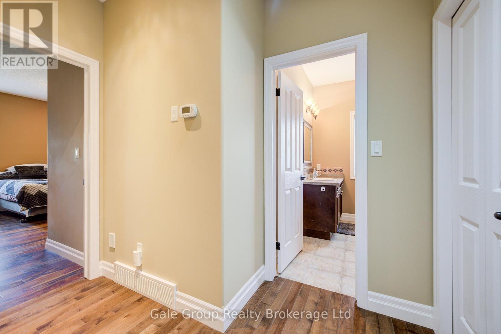 47 GRAYDON DRIVE - 18