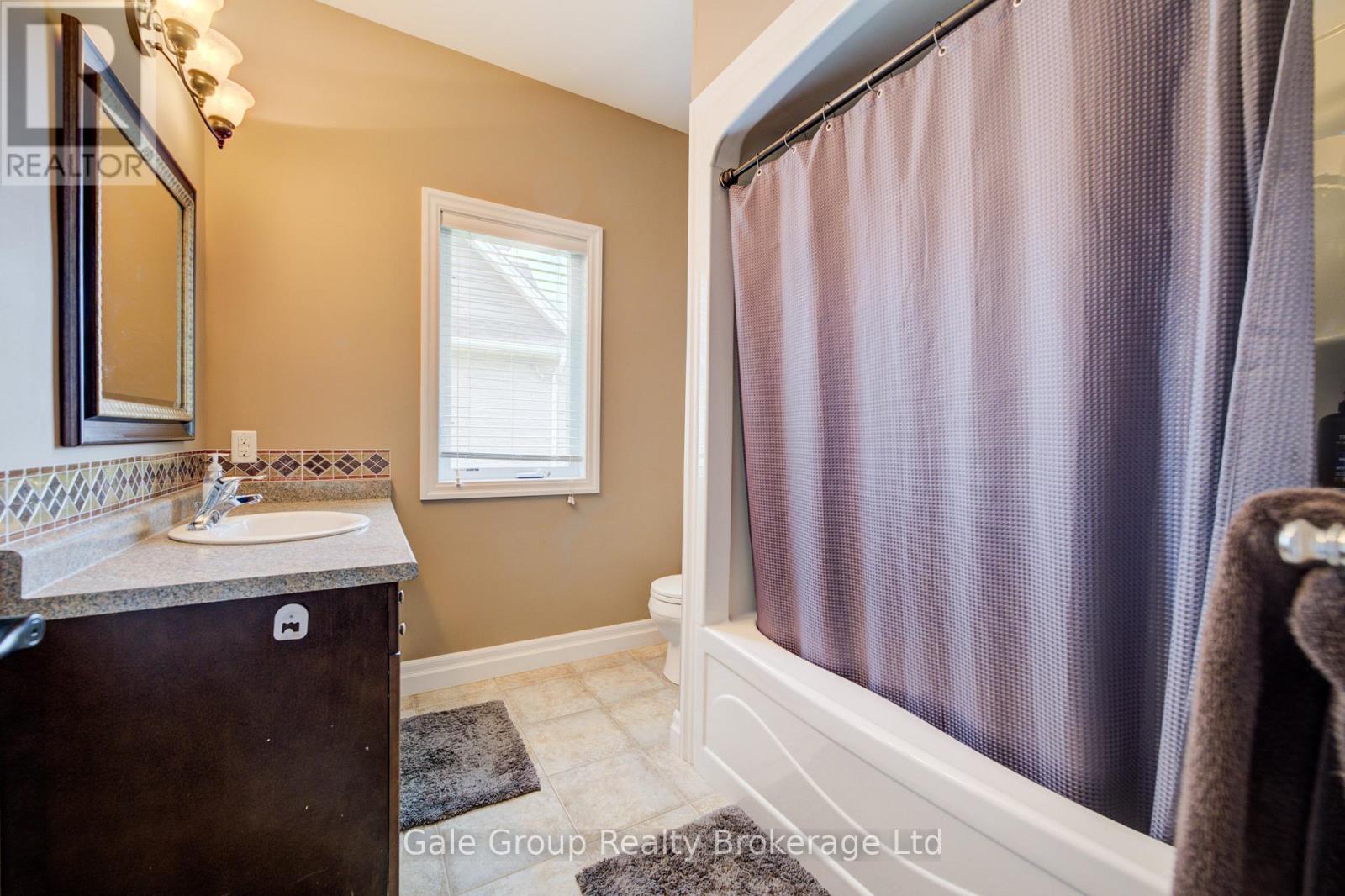 47 GRAYDON DRIVE - 22