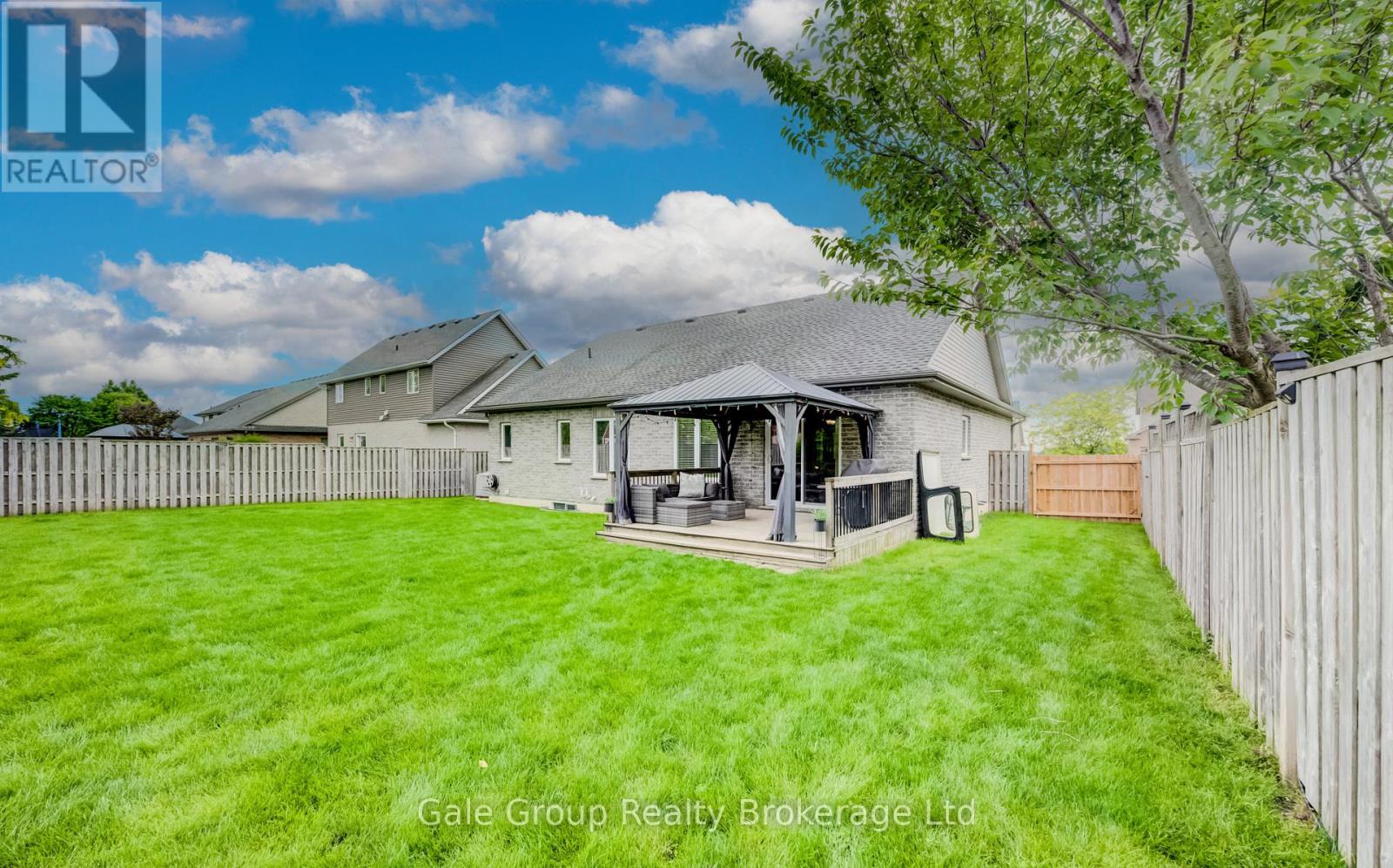 47 GRAYDON DRIVE - 35