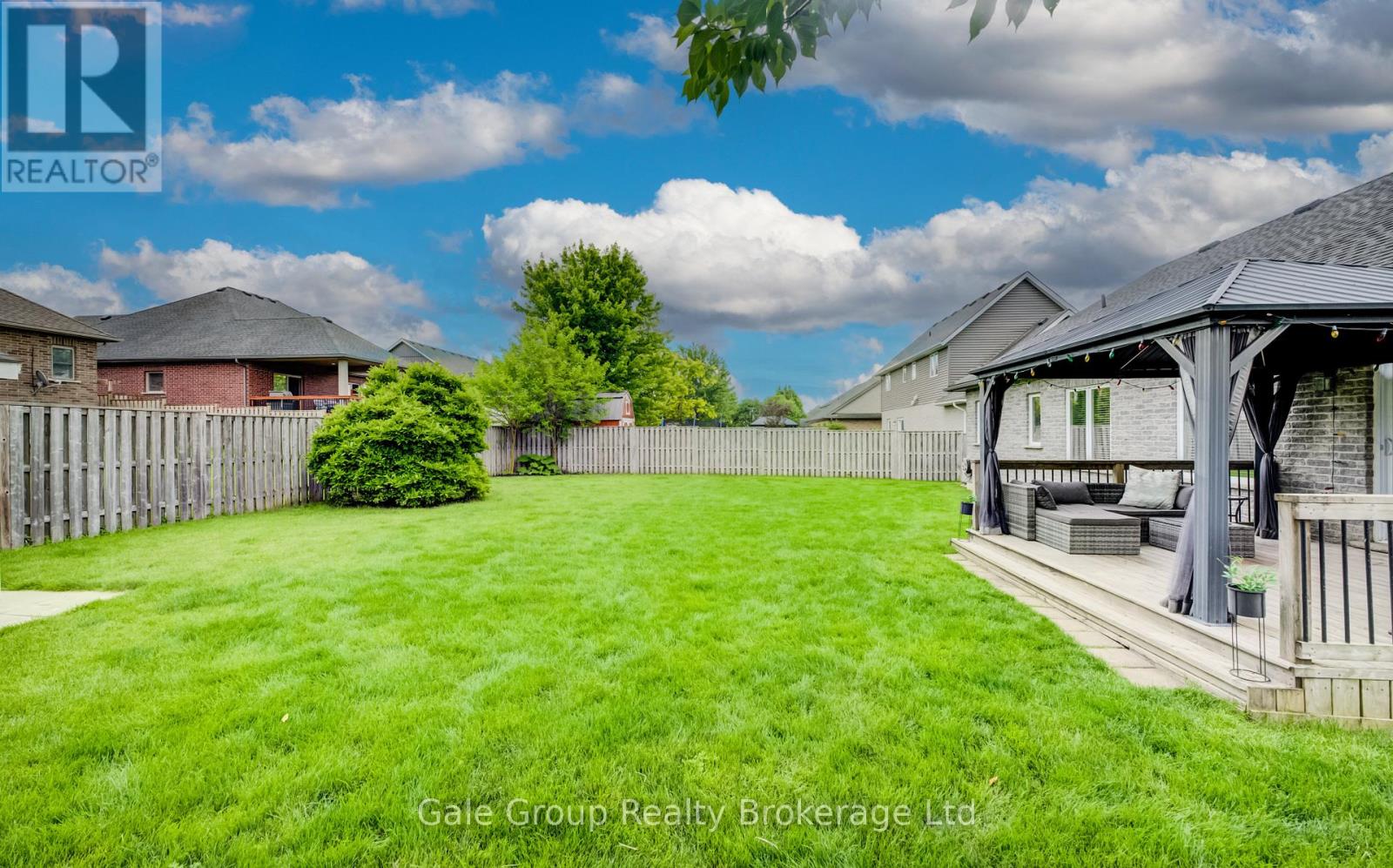 47 GRAYDON DRIVE - 32