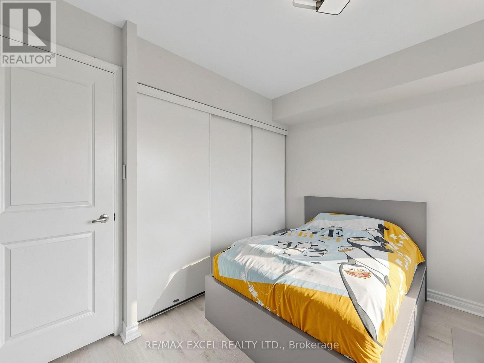 #711 920 SHEPPARD AVENUE W - 22