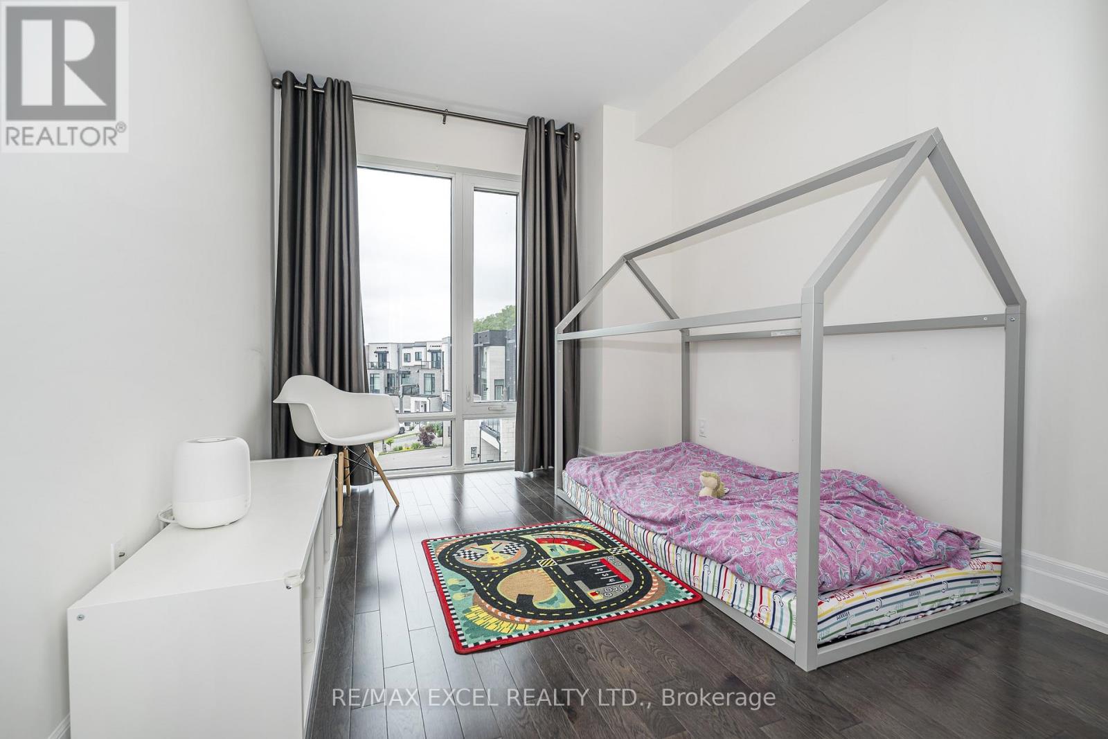 42 AYLIN CRESCENT - 18