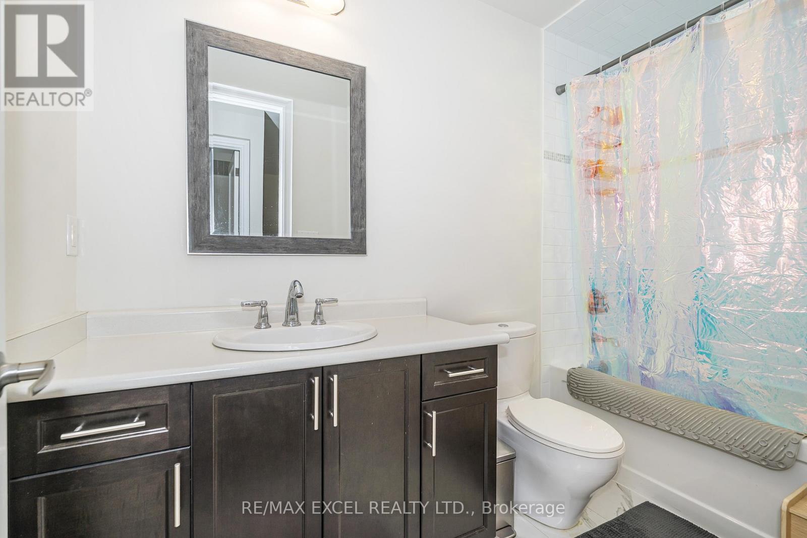 42 AYLIN CRESCENT - 19