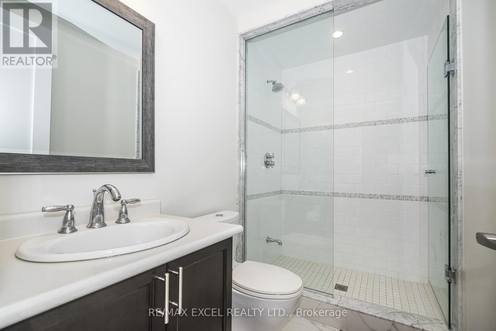 42 AYLIN CRESCENT - 6