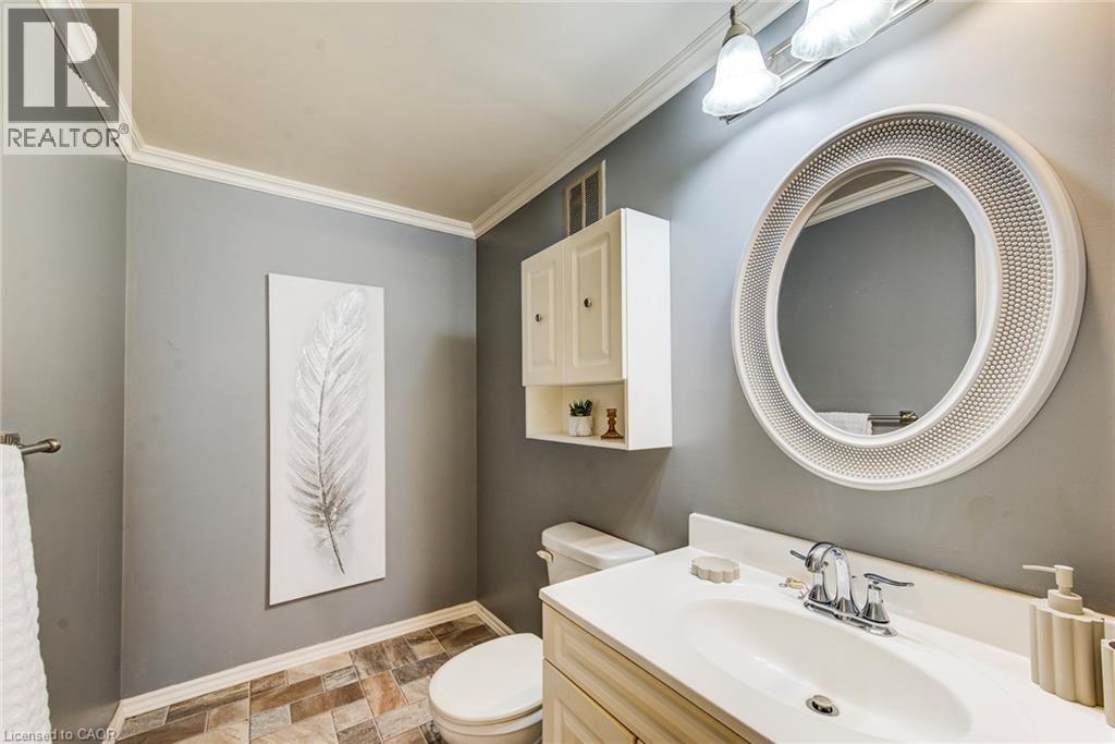 63 FAIRVIEW Crescent - 12