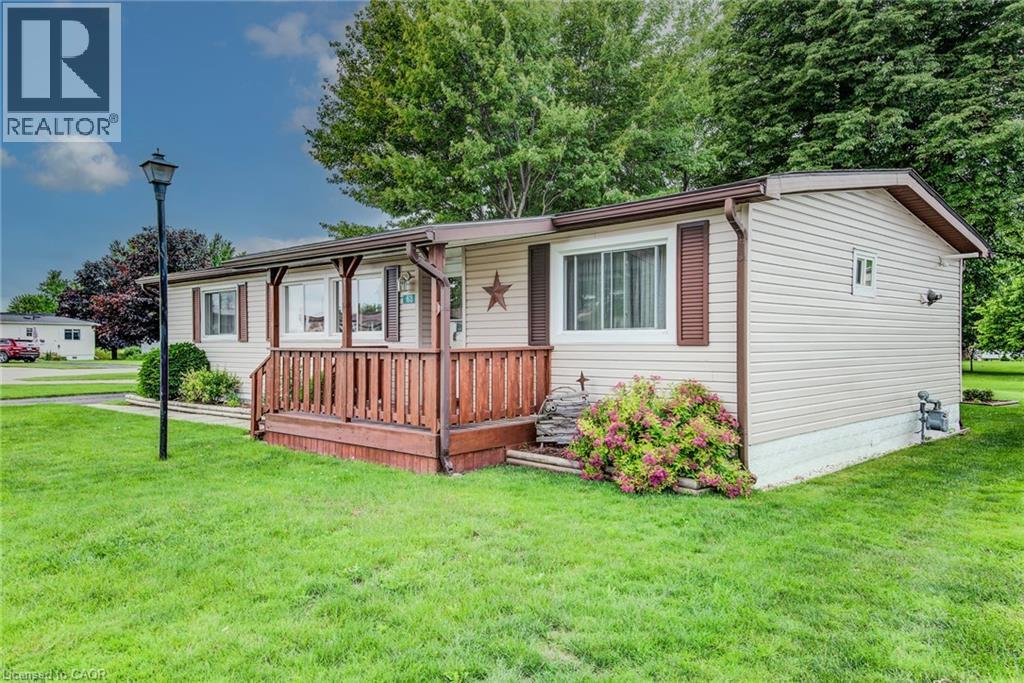 63 FAIRVIEW Crescent - 2