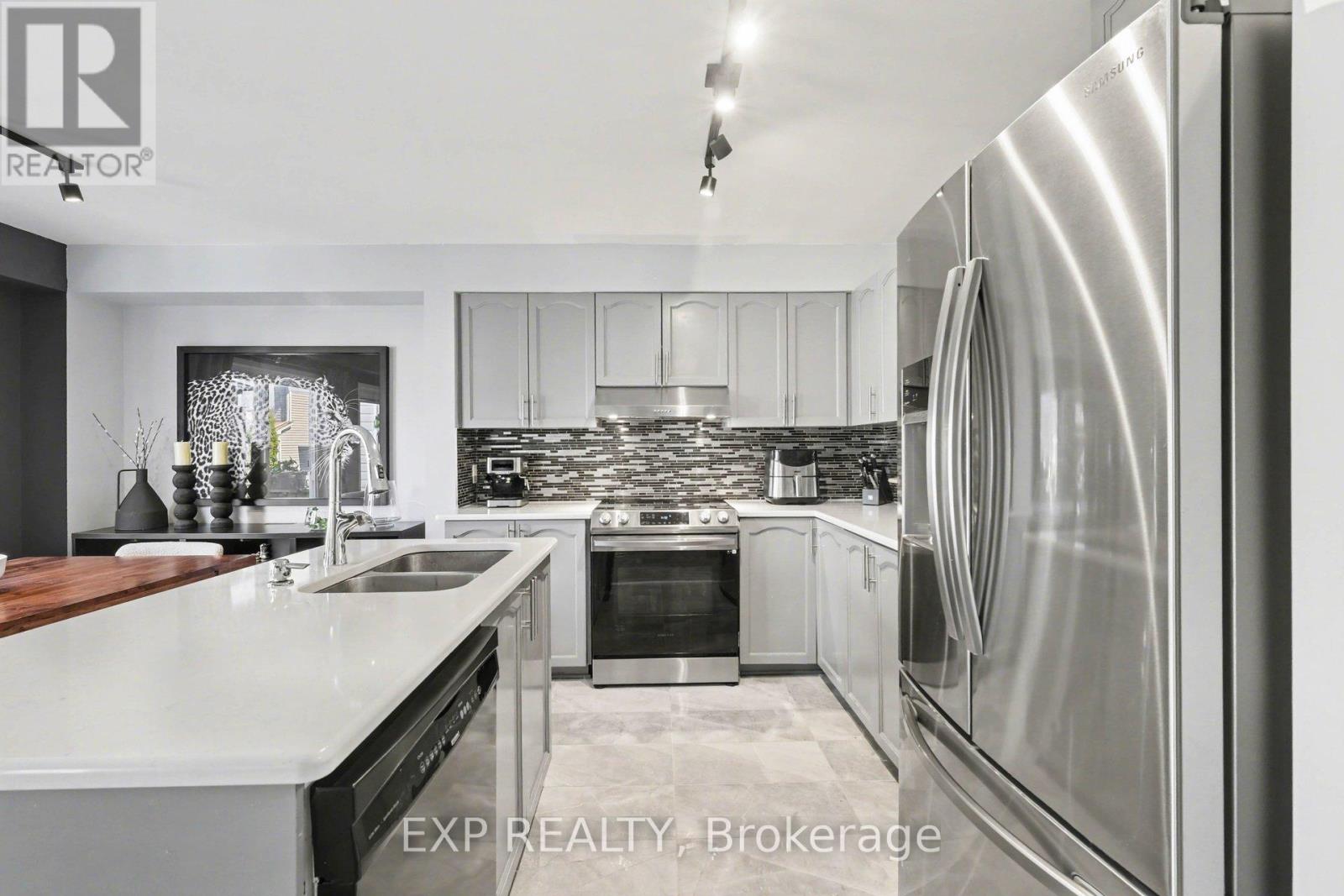 281 SORENTO STREET - 10