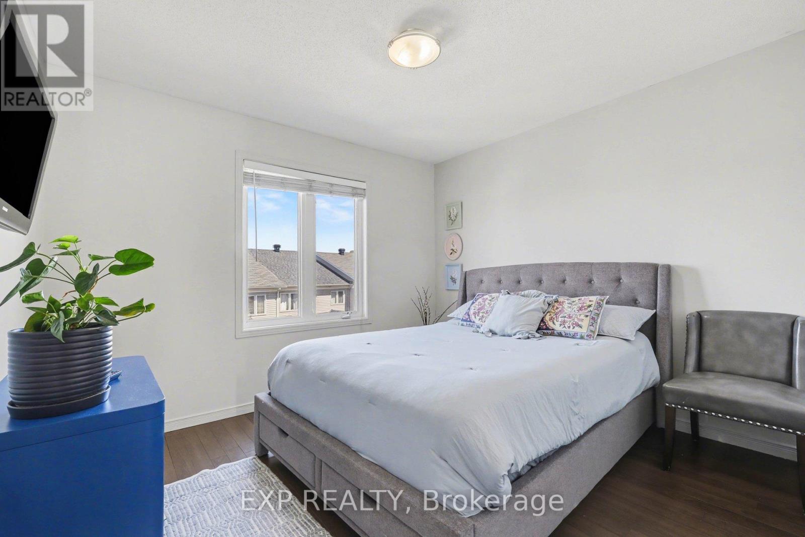 281 SORENTO STREET - 17