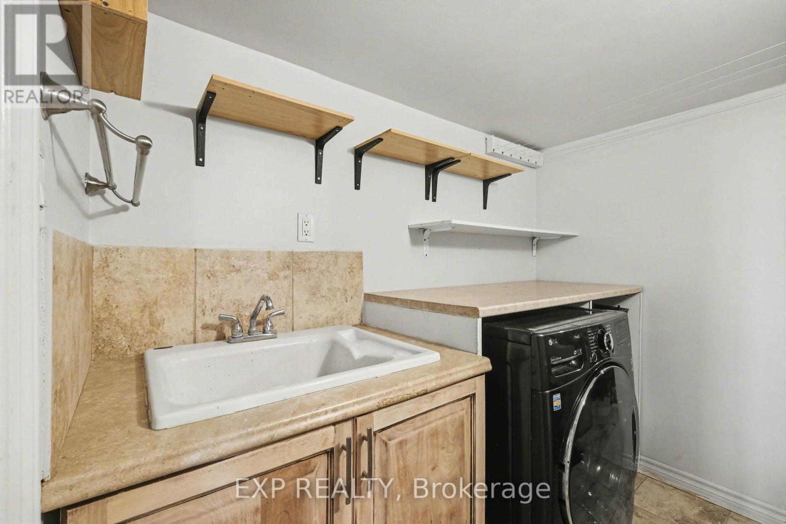 281 SORENTO STREET - 22